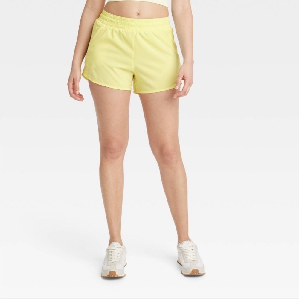 All in motion women’s mid rise running shorts 3” - Picture 2 of 5